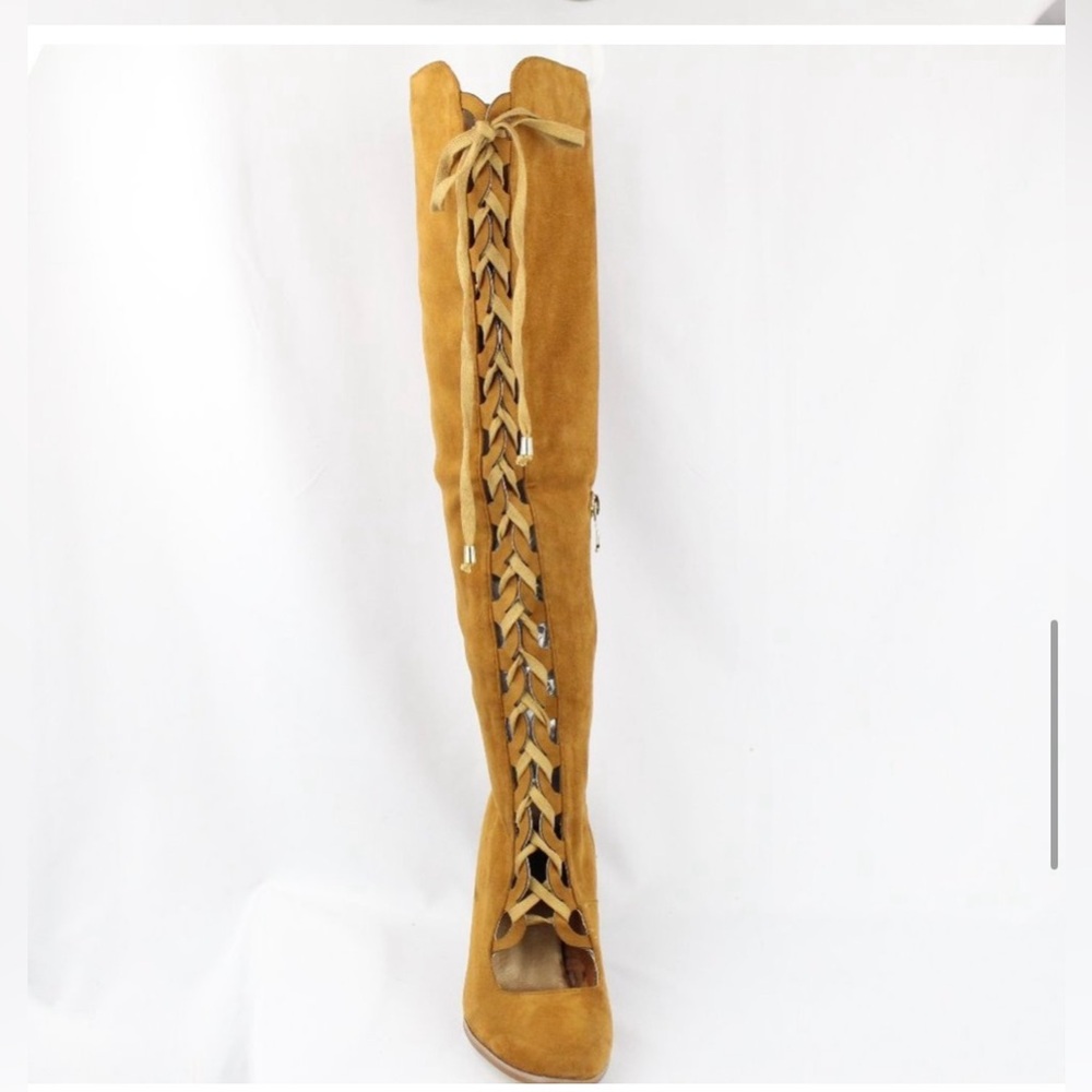Adorable Athena boots, camel color, braided with a good fit